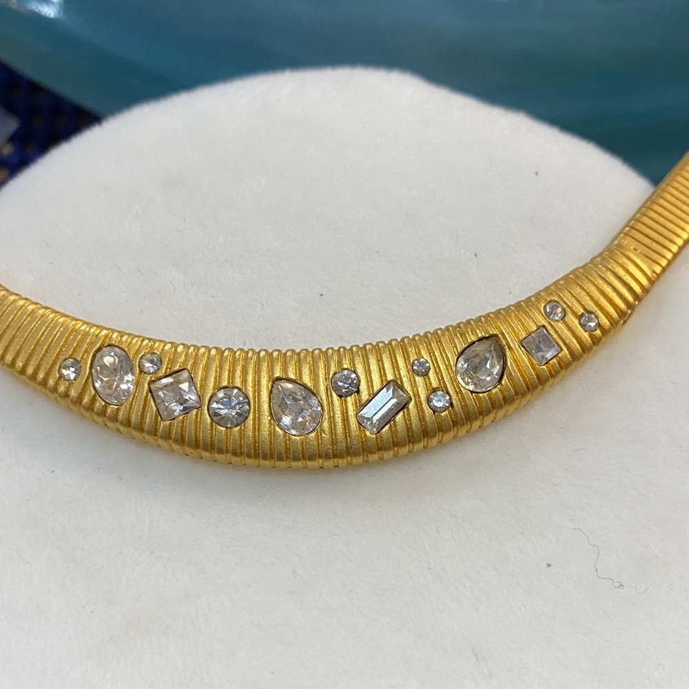 Vintage 20 inch Necklace - Picture 2 of 6
